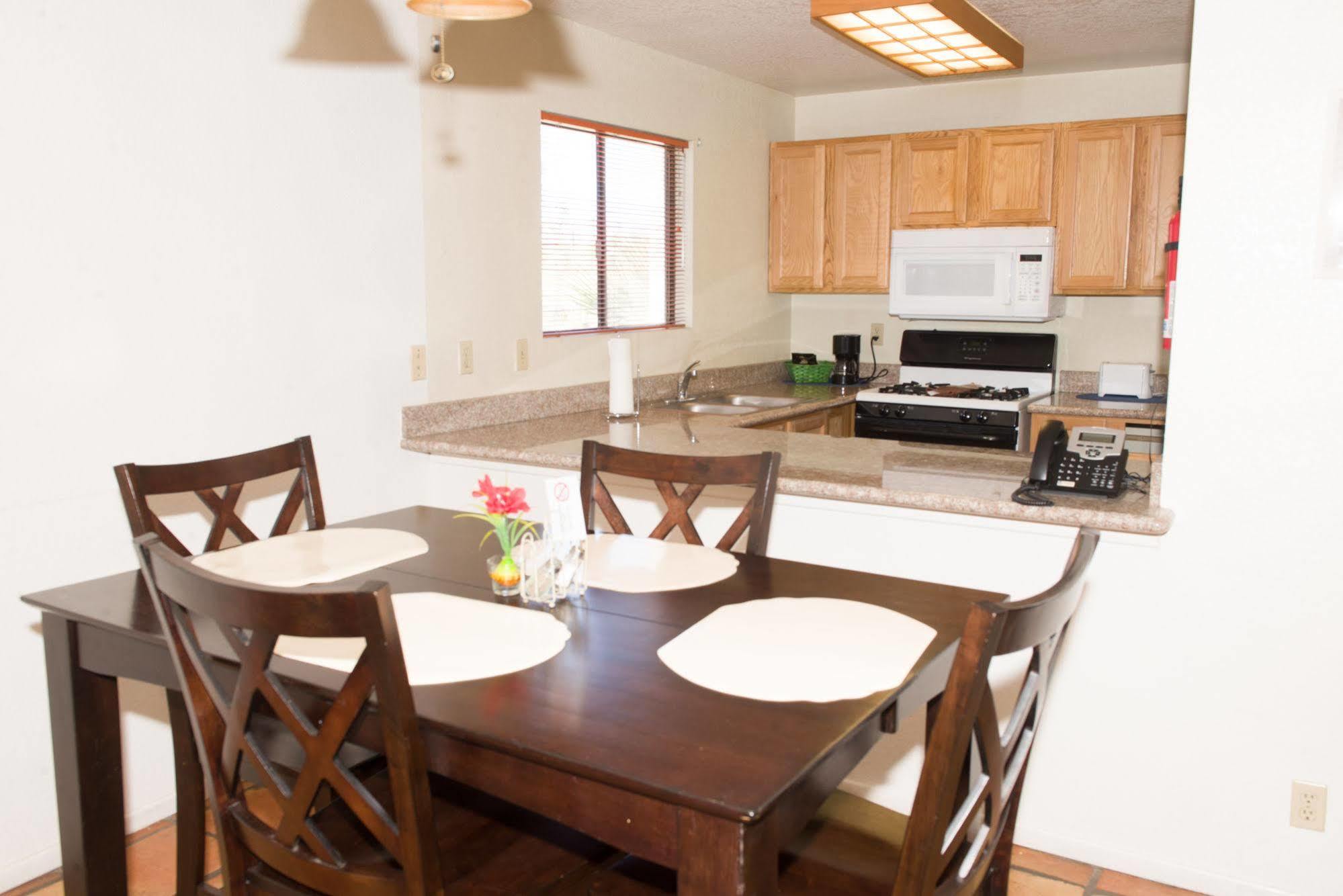 Sunnyvale Garden Suites - Joshua Tree National Park Twentynine Palms Bagian luar foto