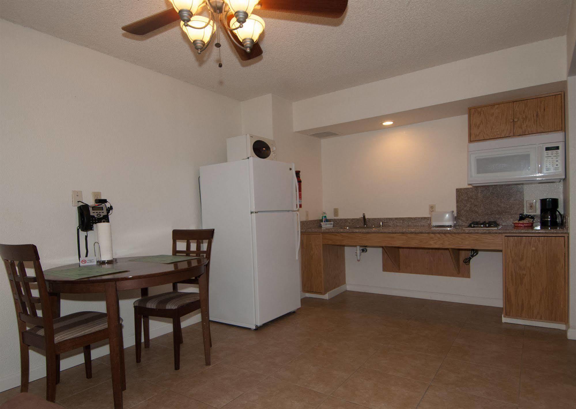 Sunnyvale Garden Suites - Joshua Tree National Park Twentynine Palms Bagian luar foto