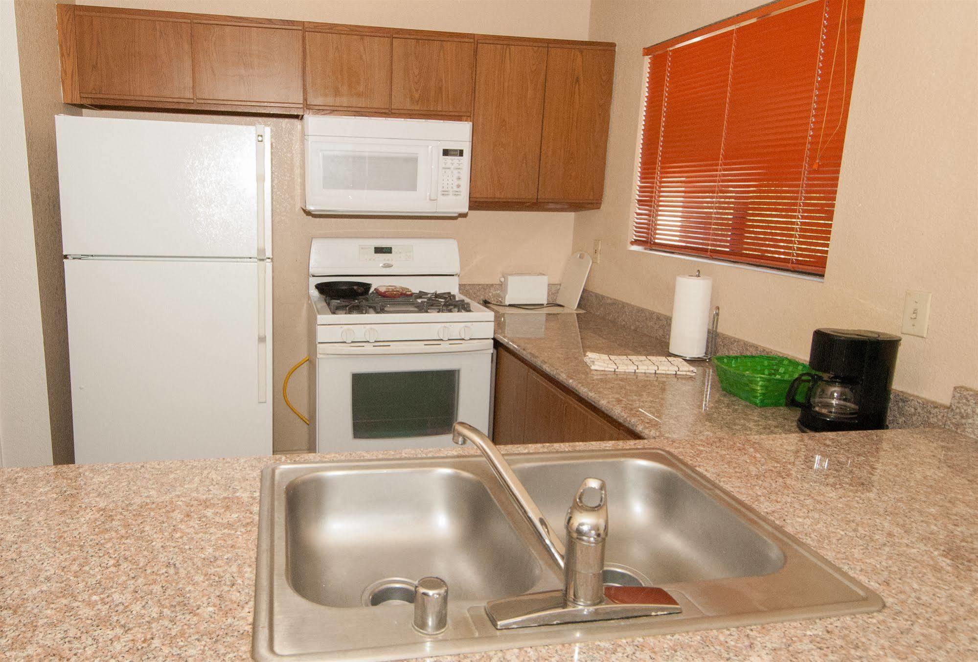Sunnyvale Garden Suites - Joshua Tree National Park Twentynine Palms Bagian luar foto