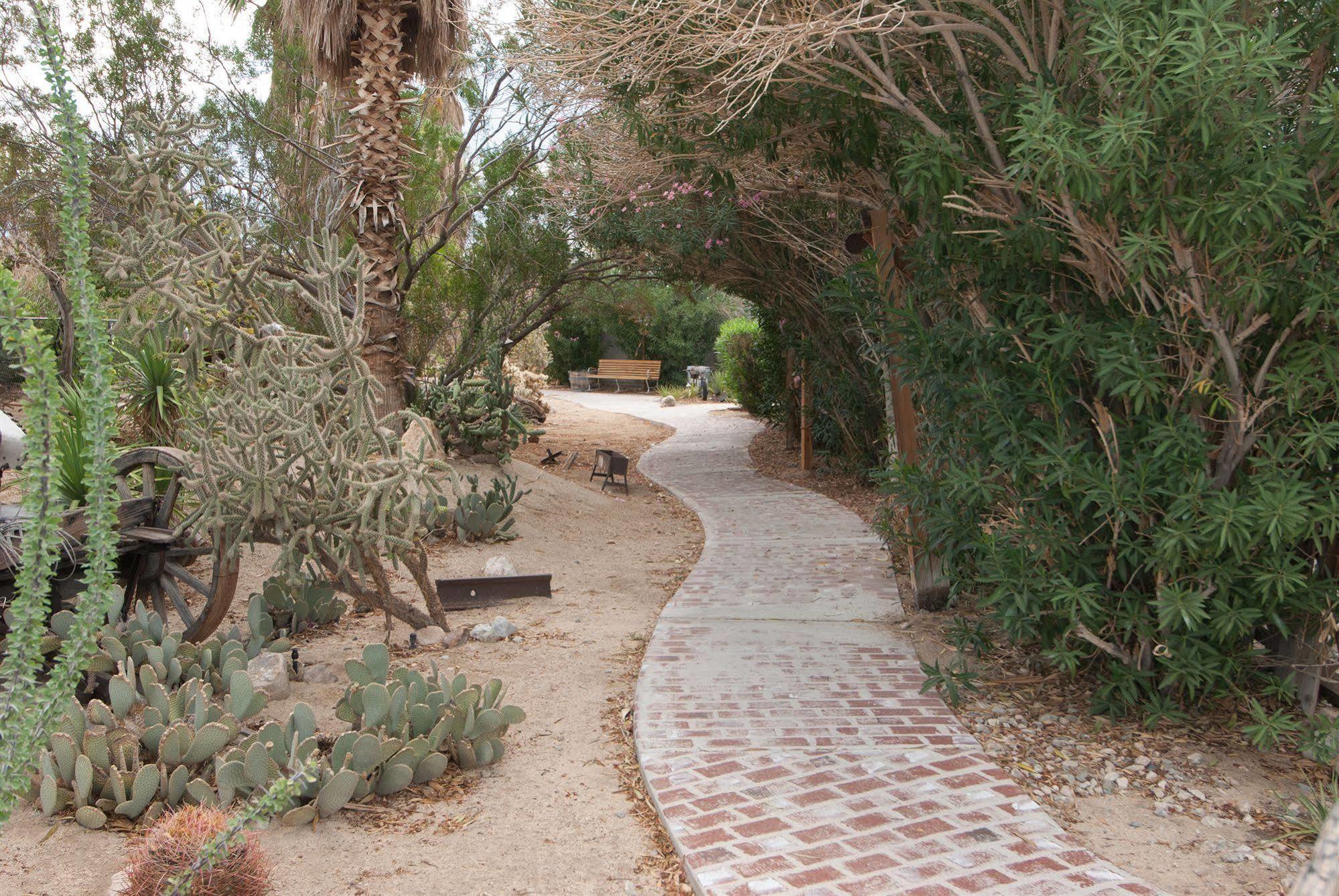 Sunnyvale Garden Suites - Joshua Tree National Park Twentynine Palms Bagian luar foto